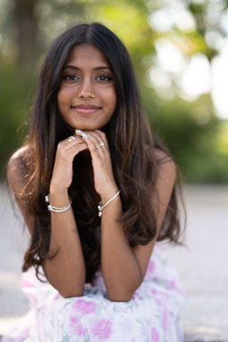 Dhiya - Senior Portraits